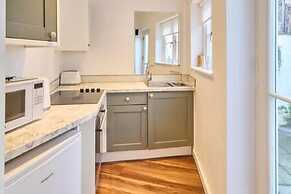 Host Stay St Radigunds House