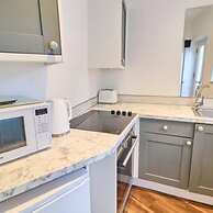 Host Stay St Radigunds House