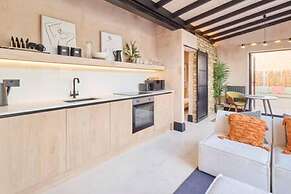 Host Stay Faversham Studio