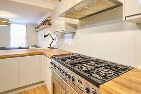 Host Stay Cobb Court