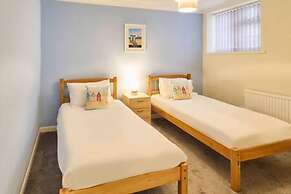 Host Stay Cobb Court