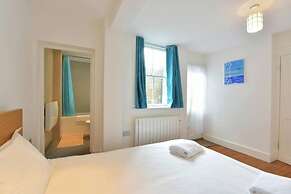 Host Stay Victoria Gardens