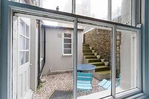 Host Stay Victoria Gardens