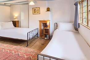 Host Stay The Bell House