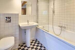 Host Stay The Bell House