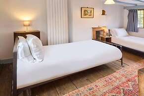 Host Stay The Bell House