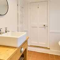 Host Stay Sparrows Nest