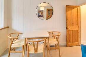 Host Stay Sparrows Nest