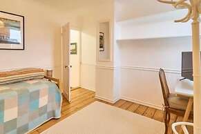 Host Stay Sparrows Nest