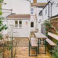 Host Stay Sparrows Nest