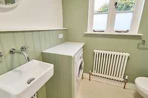 Host Stay Sparrows Nest