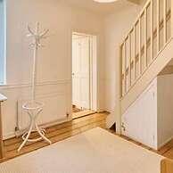 Host Stay Sparrows Nest