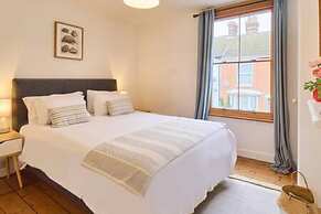 Host Stay Sparrows Nest