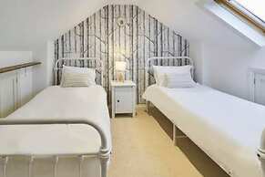 Host Stay Sparrows Nest