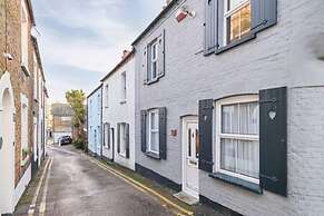 Host Stay Ethelbert Cottage