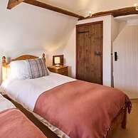 Host Stay Bere Cottage