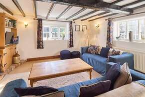 Host Stay Bere Cottage