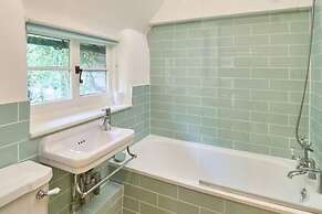 Host Stay Bere Cottage