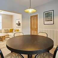 Host Stay Penny Farthing Cottage