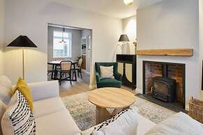 Host Stay Penny Farthing Cottage