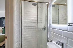 Host Stay Penny Farthing Cottage