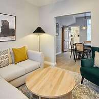 Host Stay Penny Farthing Cottage