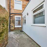 Host Stay Penny Farthing Cottage