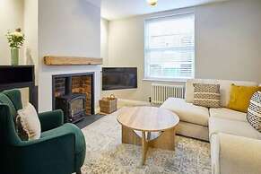 Host Stay Penny Farthing Cottage