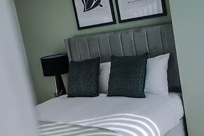 Host Stay Eden Square Retreat