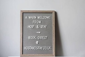 Host Stay The Nook