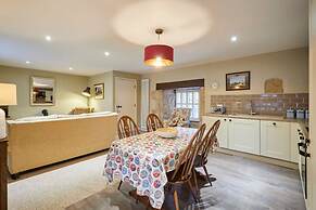 Host Stay The Byre