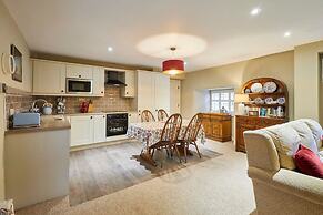 Host Stay The Byre