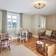 Host Stay Snoozy Goose