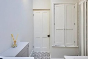 Host Stay Snoozy Goose