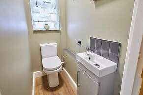 Host Stay Butterfly Cottage