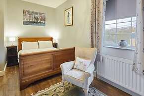 Host Stay Butterfly Cottage