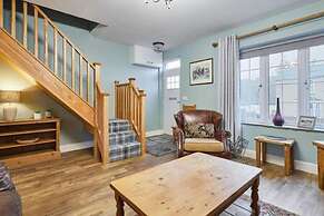 Host Stay Butterfly Cottage