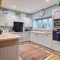 Host Stay Butterfly Cottage