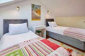Host Stay Millers Coach House