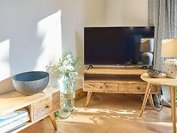 Host Stay Cobnut Barn