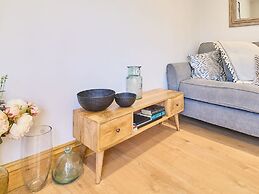 Host Stay Oak Barn