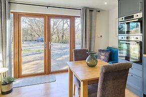 Host Stay Willow Barn