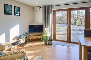 Host Stay Willow Barn