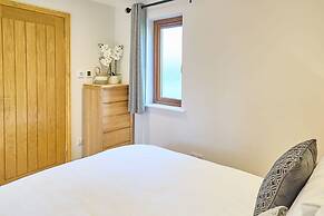 Host Stay Willow Barn