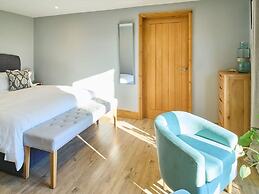 Host Stay Orchard Barn