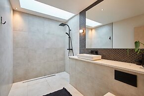 Host Stay Sleeper Cottage