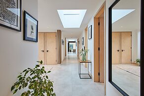 Host Stay Sleeper Cottage