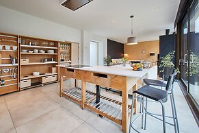 Host Stay Sleeper Cottage