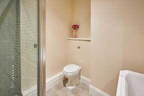 Host Stay Hide Hill Apartment B