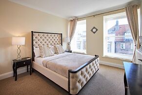 Host Stay Hide Hill Apartment B